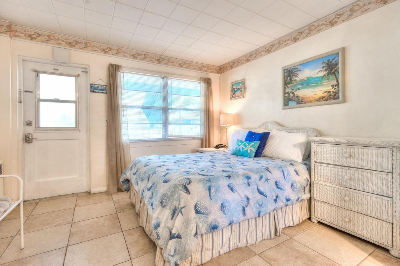 Tropic Terrace #16 - Beachfront Rental Apts เซนต์พีทบีช ภายนอก รูปภาพ