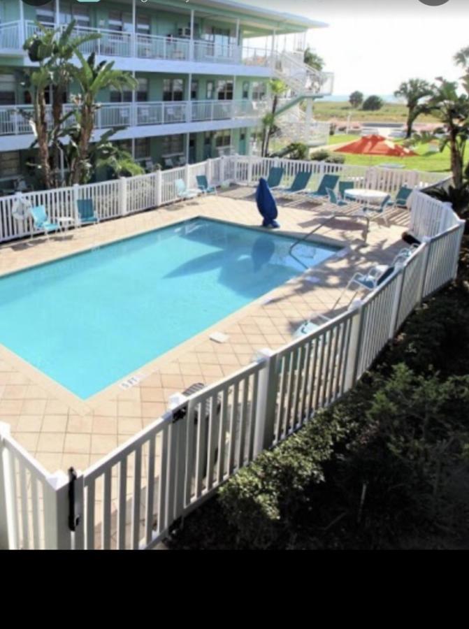 Tropic Terrace #16 - Beachfront Rental Apts เซนต์พีทบีช ห้อง รูปภาพ